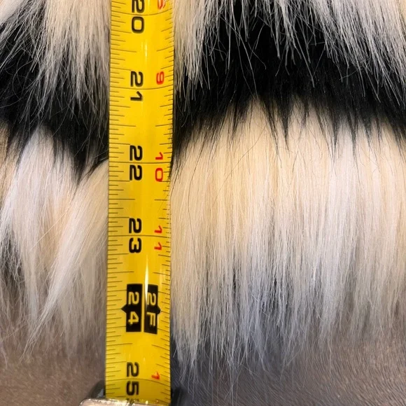 Black and White Vero Moda fake fur coat - Picture 3 of 11